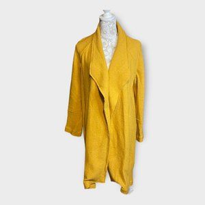 Tahari women’s wool blend yellow coat in size small.